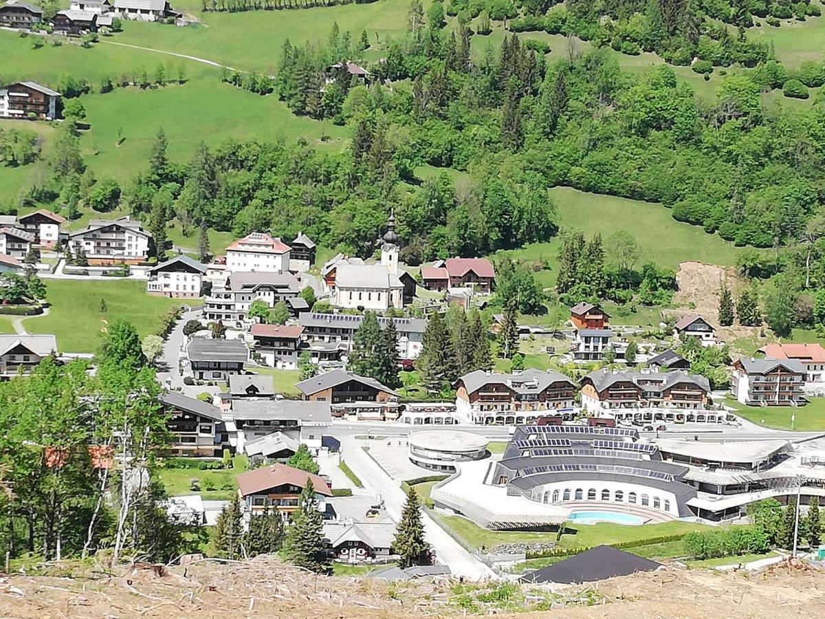 Hotel Kirchenwirt Bad Kleinkirchheim Exteriör bild