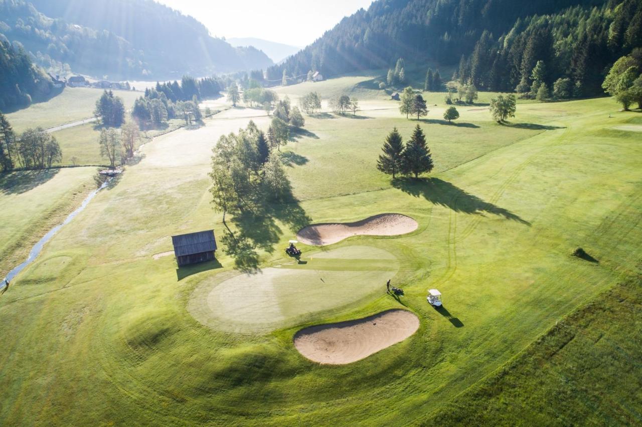 Hotel Kirchenwirt Bad Kleinkirchheim Exteriör bild